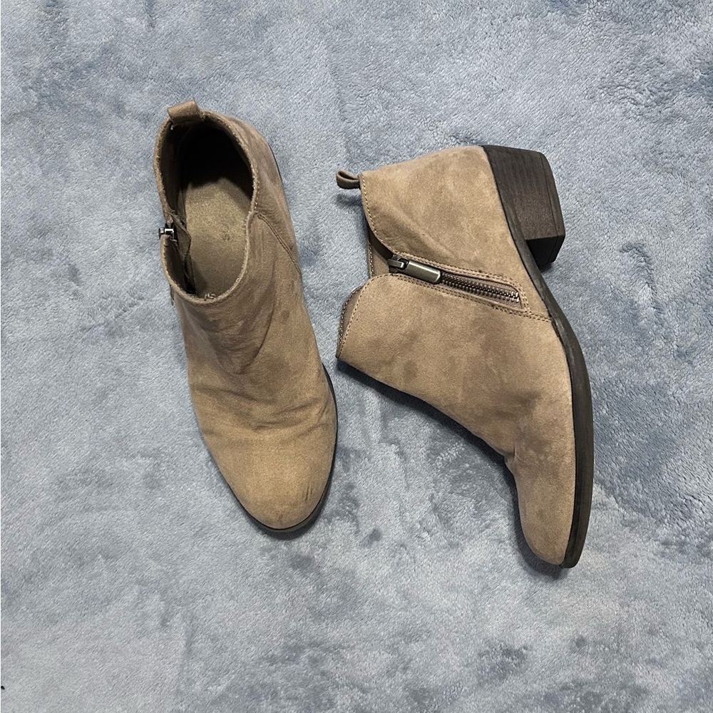 Women’s Suede Ankle Boots in Taupe - Side Zip Casual Chelsea
